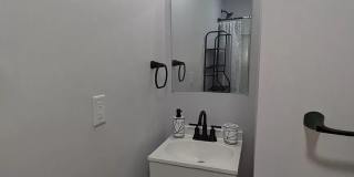 Room in 3 Bedroom Home at Merrill Pl Gallery 15