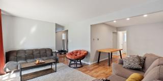 Updated 3-Bedroom End-Unit Townhome in Scotch Pines Condos Gallery 7