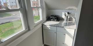 "The Porch" - ABNB, Short Term, monthly and long-term RENTAL. Famous IU Tailgate house Gallery 20