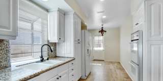 10832 Huston Street Gallery 6