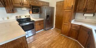 4 bedroom, 2 1/2 bath Gallery 10