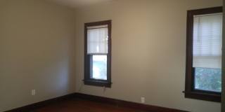 Lovely 2bd/1bth home with attached garage near Columbia Park and Zoo Gallery 15
