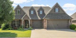 4 Bed 2 Bath, 3 Car Garage Gallery 1