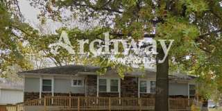 319 S 73rd Dr Gallery 1