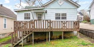 Cozy 2 Bedroom Downtown Home Available! Gallery 24