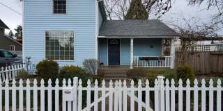 Pet Friendly 3 Bedroom with RV Parking, Close to Downtown Albany! Gallery 1