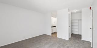 Lakewood Apartments at Lake Merced Gallery 14