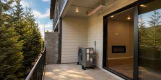 Luxury Townhome for Lease at the Courtyards at Hidden Crest - 13113 NE 71st Pl Gallery 22