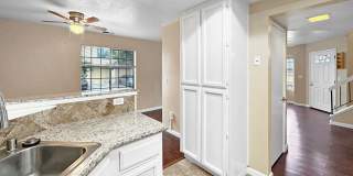 Lovely Upgraded 2-story Townhouse w/ Attached Garage, Guest Bathroom and Fireplace! Gallery 13