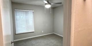 Waters Edge Apartments Gallery 34