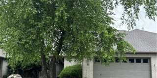 82  E Cydnee  ST Gallery 1