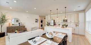 Magnolia Haus Gallery 33