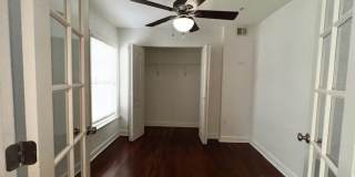 MOVE IN NOW!! Gated community Miriada! 1st floor 1X1.5 bath condo near pool area!!! Laminate wood flooring in living area and carpet in bedroom! Has washer & dryer! Gas stove & water heater! Gallery 17