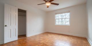 1718 W ABINGDON Drive Gallery 24