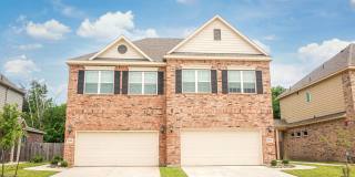 Mirror Lake Townhomes Gallery 1