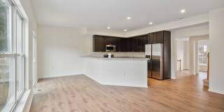 Spacious & Bright 3bd/2.5 brick front TH in Sterling, VA! Gallery 5