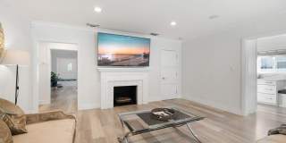 5439 Carpenter Ave Gallery 33