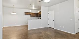 3br 2ba duplex with 2 car garage! Gallery 4