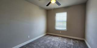 Great Location off County Line Rd /  3/2.5/2 Duplex / Fridge / Fenced in Yard with Covered Patio / NBISD Gallery 28