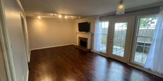 Elegant Colonial Style 2 Bedroom 2 and a half Bathroom Townhome in Little Rock Gallery 17