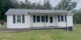Charming 2 Bed 1 Bath in Chatham Gallery 1