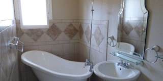 Charming 2 Bedroom Home with Bonus Room, Fenced Yard & Washer/Dryer Gallery 9