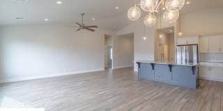 Beautiful 4 Bedroom Home Gallery 56