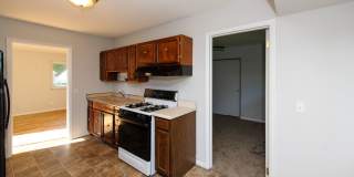 White Oak - Charming 3bed ranch w fenced yard and garage Gallery 18