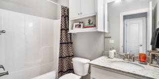 114 Saint Vincent Street Gallery 28