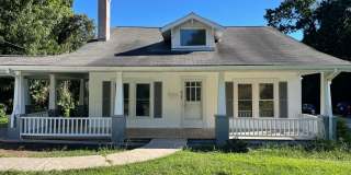 2-3 BED, 1 BATH HOME WITH WRAP AROUND PORCH! Gallery 1