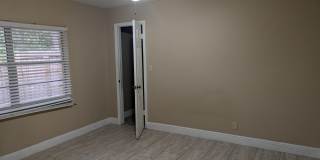 3502 Riverside Drive Gallery 1