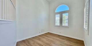 Beautifully Remodel Townhouse with AC & Two Car Garage! Beautifully Remodel Townhouse with AC & Two Car Garage! Gallery 10