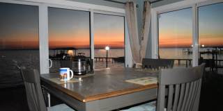 Waterfront Paradise - Fully Furnished Townhome - All Utilities Included Gallery 1