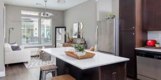 5351 Burnet Rd Gallery 9