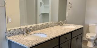 402 Red Robin St Gallery 12