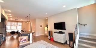 Furnished 3-BR/3-BA Townhouse w/ Giant Roof deck, 2-Car Garage, EV Hookup Gallery 10