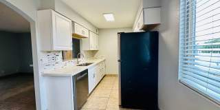 3130 E 4th Street Gallery 29