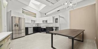 300 N Ogden Gallery 4