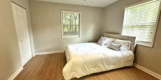 Renovated 2 Bedroom Jacksonville Heights Duplex Apartment Gallery 7