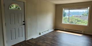 Sheridan Park/ East Bremerton 1 bed 1 bath duplex cottage Sheridan Park/ East Bremerton 1 bed 1 bath duplex cottage Gallery 9