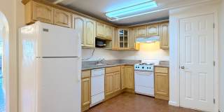 24 De Montfort Avenue Gallery 1