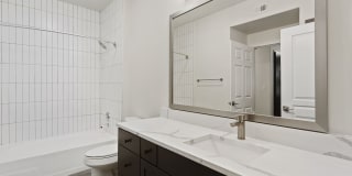 The Berkeley Luxury Apartment Homes Gallery 11