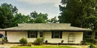 98 Russell Boulevard Gallery 1