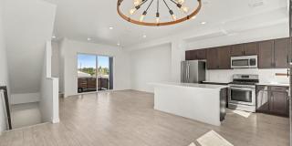 Recently Built Townhome in Hot Midtown! Gallery 1