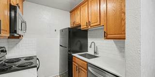 Bright Updated 2-Bed Condo with Vintage Charm Near Wash Park & Cherry Creek Gallery 9