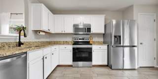 Charming 3 Bed 2.5 Bath Home in Woodlake Meadows Community Gallery 8