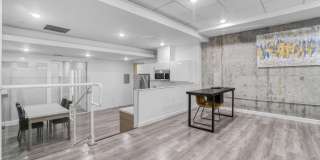 Maia Avira at Glendale Gallery 39