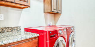 Westside area (Completely Furnished) Beautiful 4 bed/3 baths Westside area (Completely Furnished) Beautiful 4 bed/3 baths Gallery 13