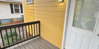 4 Bedroom Downtown Beauty! Gallery 3