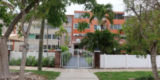 1850 NE 169th St Gallery 1